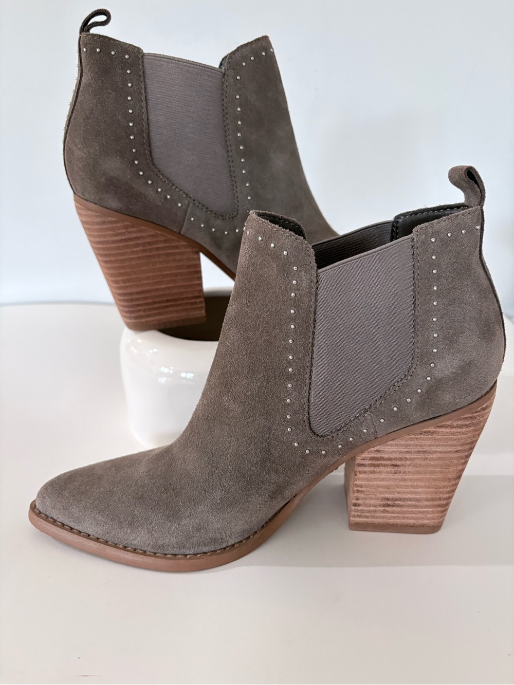 MARC FISHER 8M BELLIE Suede Leather Booties Studs Pull-On Stack Heel NWOT SEE!